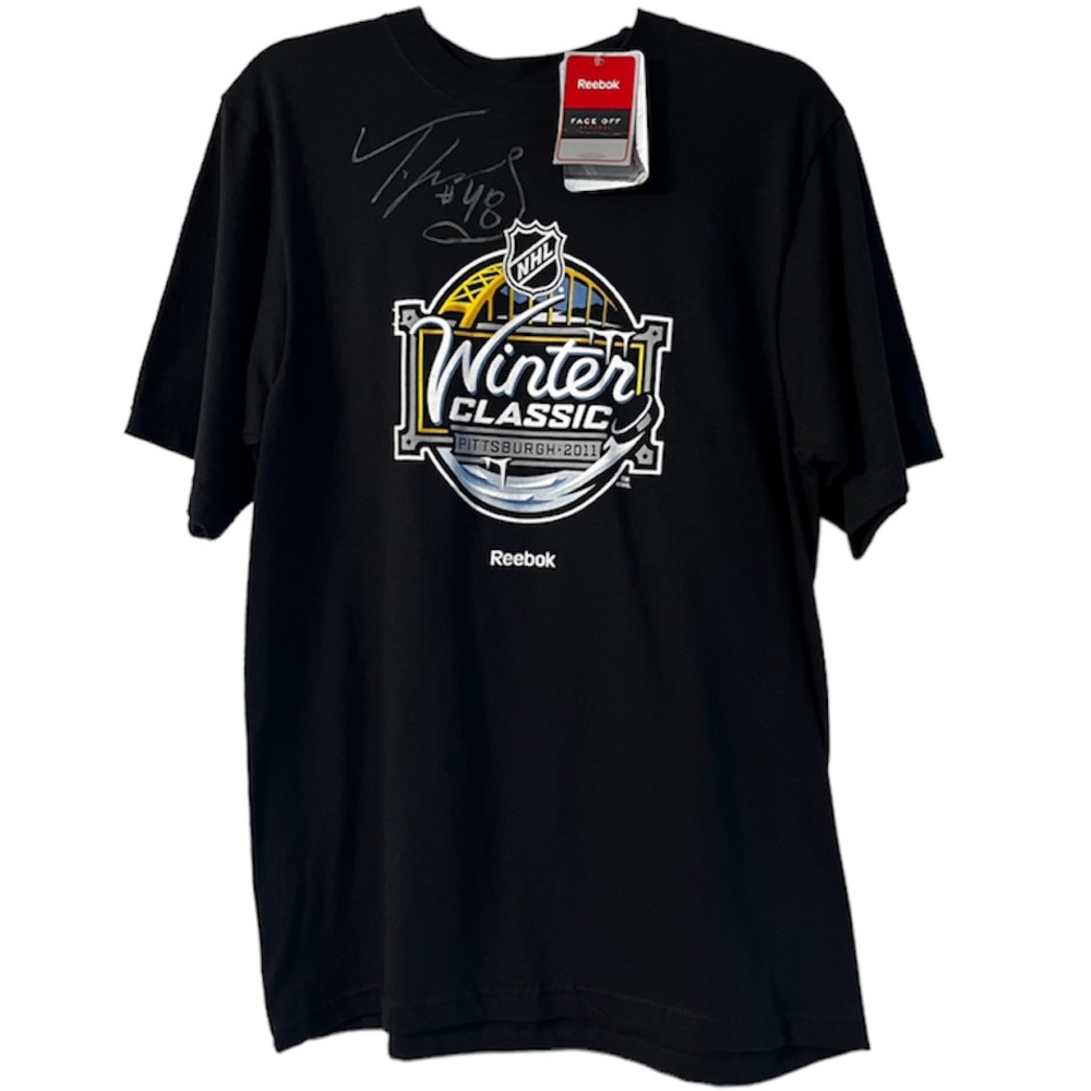 NWT Autographed Reebok 2011 Winter Classic T-Shirt Tyler Kennedy